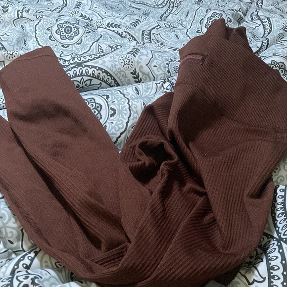 Fashion Nova sport leggings - Picture 8 of 8